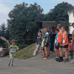 Kleine Teilnehmer im Ziel | Frankenwaldlauf Oßla 2022