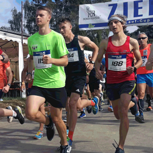 Läufer am Start | Frankenwaldlauf Oßla 2022