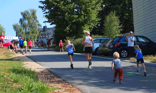 Teilnehmer Zieleinlauf | Frankenwaldlauf Oßla 2022